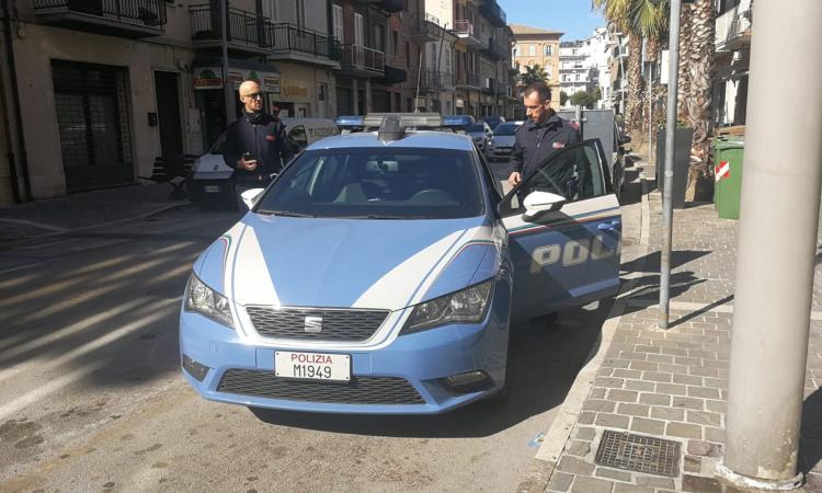 Civitanova, ingoia la droga per sfuggire al controllo: arrestato un 36enne tunisino Civitanova, ingoia la droga per sfuggire al controllo: arrestato un 36enne tunisino