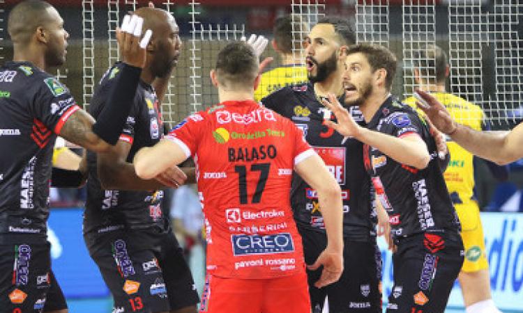 Volley, la Lube non stecca al tie-break: affondata Verona in gara 1 dei quarti di finale