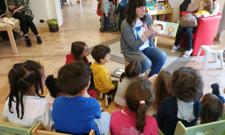 Macerata, "Nati per Leggere": al via corso di formazione per volontari e operatori Macerata, "Nati per Leggere": al via corso di formazione per volontari e operatori