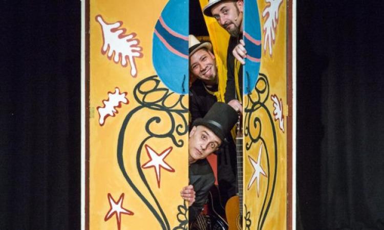 "I vestiti nuovi dell’imperatore" al Teatro Vaccaj di Tolentino