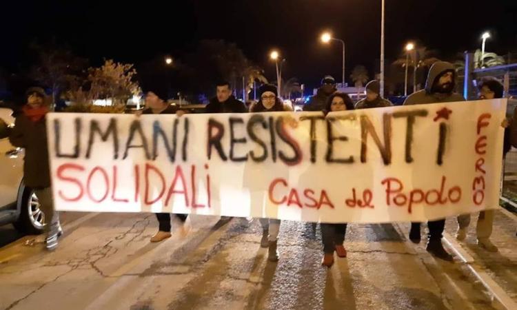 Mobilitazioni di piazza a Civitanova ed Ancona contro la legge Pillon e per dire no al razzismo e all'esclusione sociale Mobilitazioni di piazza a Civitanova ed Ancona contro la legge Pillon e per dire no al razzismo e all'esclusione sociale