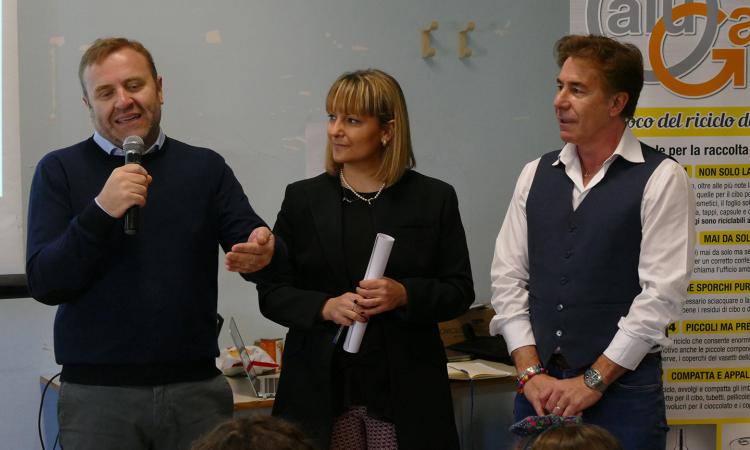 Pollenza, straordinario successo per "Alugame", pillole di raccolta differenziata Pollenza, straordinario successo per "Alugame", pillole di raccolta differenziata