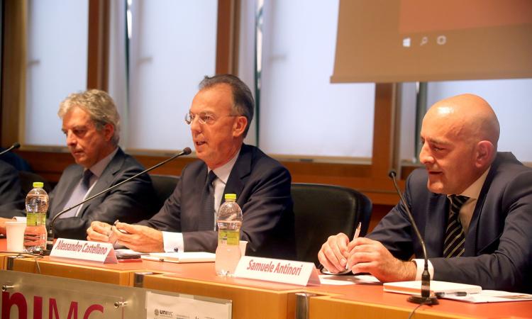 Macerata, Lectio Magistralis del Ceo di Zurich e del professor Rivetti sul tema delle assicurazioni (FOTO) Macerata, Lectio Magistralis del Ceo di Zurich e del professor Rivetti sul tema delle assicurazioni (FOTO)