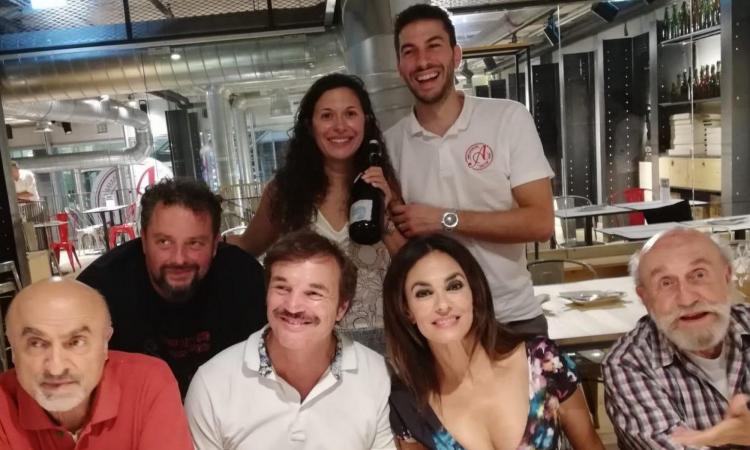 Tolentino, il cast di "Tutto Liscio" ospite al Giometti: protagonista Maria Grazia Cucinotta