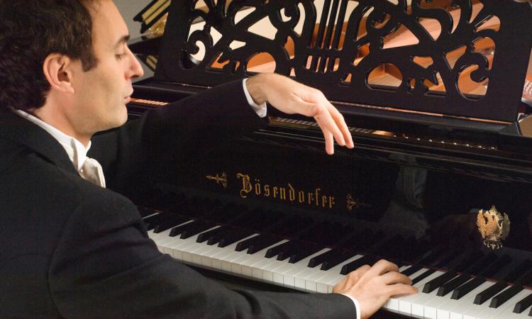 Macerata, al Lauro Rossi appuntamento con i concerti per pianoforte della Form Macerata, al Lauro Rossi appuntamento con i concerti per pianoforte della Form