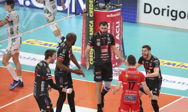 Semifinale playoff gara1, Lube da sogno: batte Trento al tie-break dopo quasi tre ore di match (FOTO)