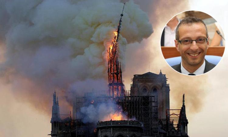 Il sindaco Ricci raccoglie fondi per Notre-Dame e i terremotati insorgono Il sindaco Ricci raccoglie fondi per Notre-Dame e i terremotati insorgono
