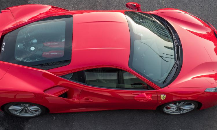 Guidare un bolide su pista: una nuova ed interessante opportunità Guidare un bolide su pista: una nuova ed interessante opportunità