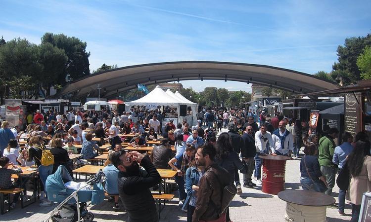 Primo Maggio a Civitanova, Gabellieri: "Una grande giornata da trascorrere insieme, dedico la festa a Claudio Pini" Primo Maggio a Civitanova, Gabellieri: "Una grande giornata da trascorrere insieme, dedico la festa a Claudio Pini"