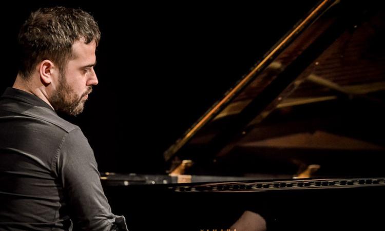 Dal Jazz al Parlamento Europeo: Giovanni Guidi si candida con "La Sinistra" Dal Jazz al Parlamento Europeo: Giovanni Guidi si candida con "La Sinistra"