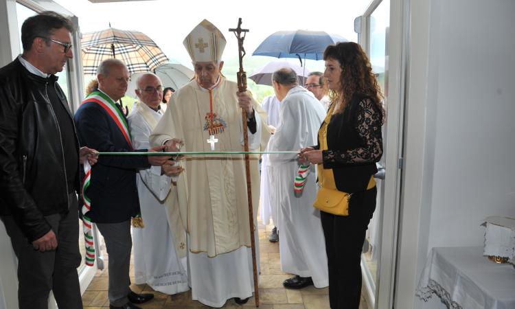 Caldarola, inaugurata la nuova Chiesa: presente il Cardinale Menichelli (FOTO)