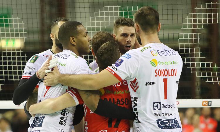 La Lube si schianta contro Leon in gara-3: Perugia travolgente
