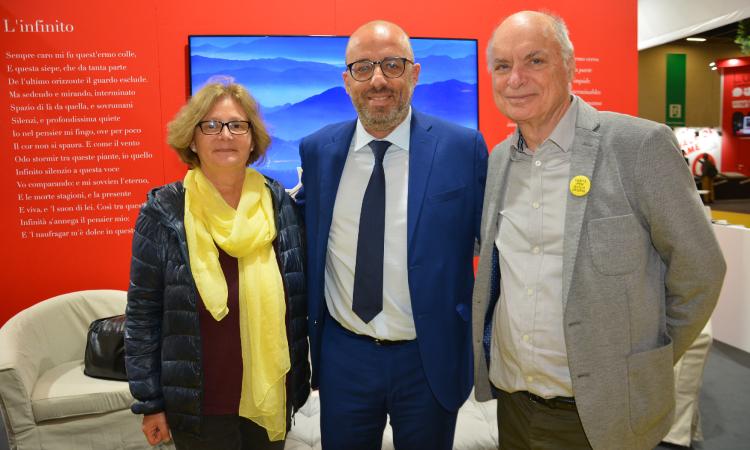 I genitori di Giulio Regeni nello Stand delle Marche al Salone del Libro I genitori di Giulio Regeni nello Stand delle Marche al Salone del Libro