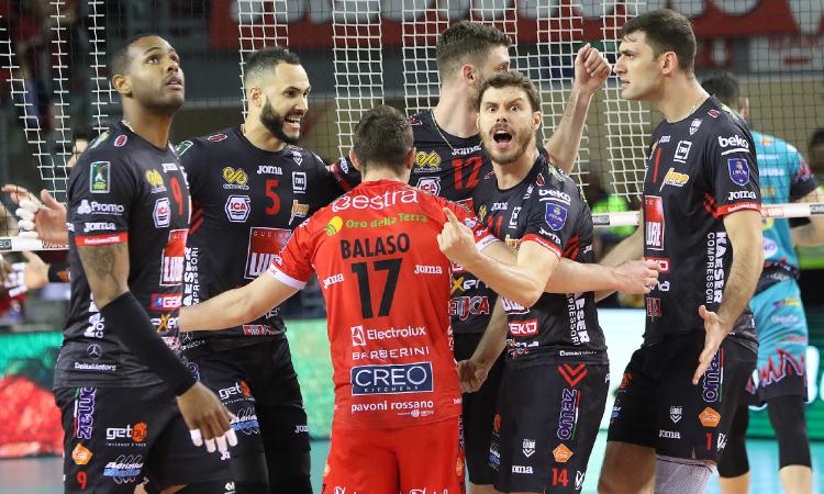 La Lube cancella Perugia in gara-4: la finale scudetto si decide martedì al Pala Barton La Lube cancella Perugia in gara-4: la finale scudetto si decide martedì al Pala Barton