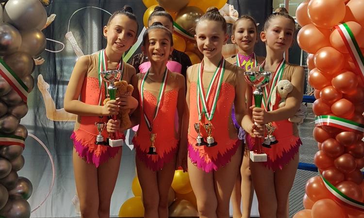La atlete della ASD Sport Fire brillano alle fasi nazionali di Ginnastica Ritmica La atlete della ASD Sport Fire brillano alle fasi nazionali di Ginnastica Ritmica
