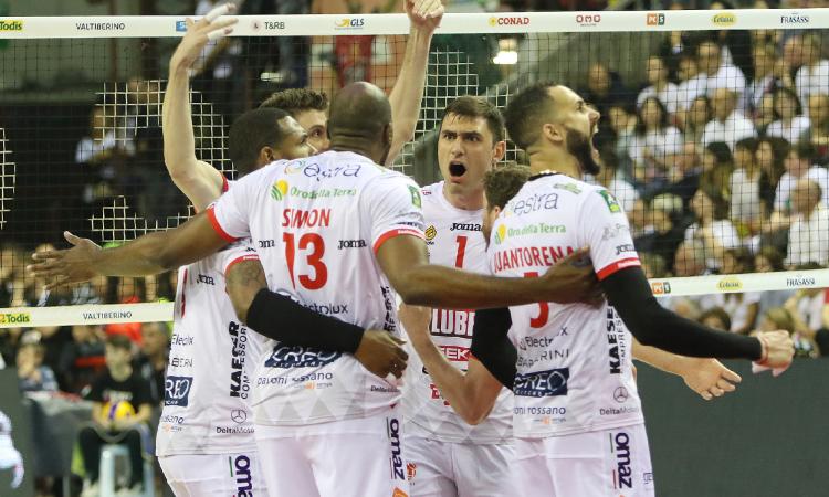 La Lube vince lo scudetto: rimonta da urlo contro Perugia in gara-5 La Lube vince lo scudetto: rimonta da urlo contro Perugia in gara-5