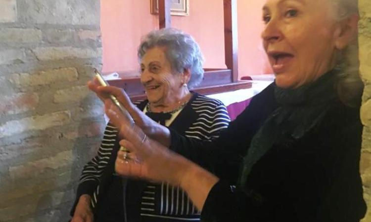 San Severino, "La mia scuoletta a Pitino": in un libro i ricordi della maestra Anna San Severino, "La mia scuoletta a Pitino": in un libro i ricordi della maestra Anna
