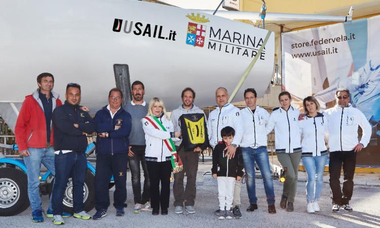 San Severino, La Superba J24 della Marina Militare campione d'Europa fa tappa da Olicor
