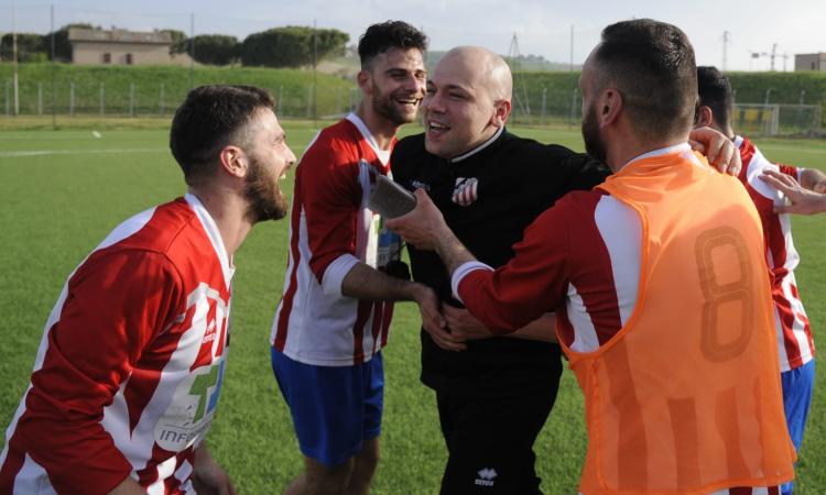 L'Atletico Macerata conferma l'allenatore Marco Cencioni per la stagione 2019/2020 L'Atletico Macerata conferma l'allenatore Marco Cencioni per la stagione 2019/2020