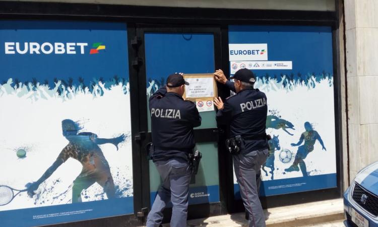 Macerata, il Questore Pignataro chiude l'Eurobet di via Morbiducci (FOTO E VIDEO)