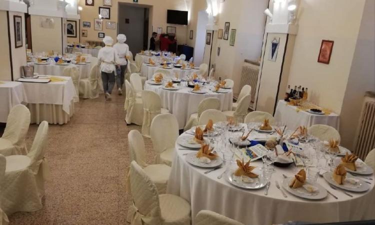 "Attraversando il Mediterraneo": performance enogastronomica e artistica per il "Varnelli" di Cingoli "Attraversando il Mediterraneo": performance enogastronomica e artistica per il "Varnelli" di Cingoli