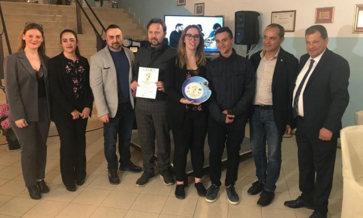 “Brodetti dell’Adriatico a confronto”: Premio miglior presentazione del piatto al “Varnelli”di Cingoli “Brodetti dell’Adriatico a confronto”: Premio miglior presentazione del piatto al “Varnelli”di Cingoli