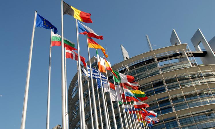 Europee 2019, Lega oltre il 33%. PD secondo partito, in caduta i 5 Stelle Europee 2019, Lega oltre il 33%. PD secondo partito, in caduta i 5 Stelle