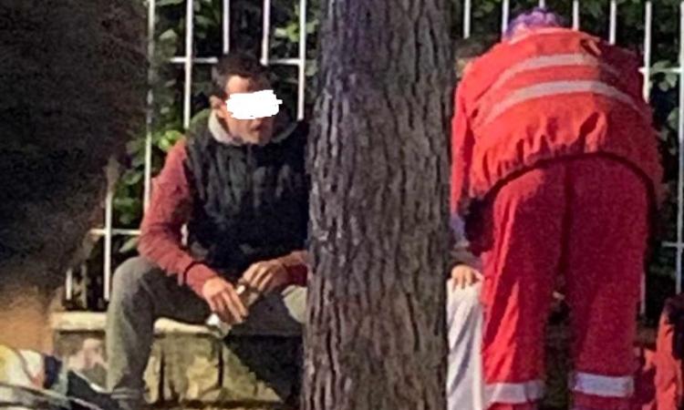 Porto Recanati, travolge un uomo a passeggio col cane e non si ferma: denunciato per omissione di soccorso Porto Recanati, travolge un uomo a passeggio col cane e non si ferma: denunciato per omissione di soccorso