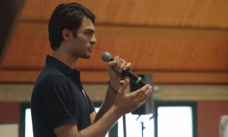 "Festa della Musica" a Sarnano per oltre 500 studenti: Matteo Bocelli infiamma la platea (VIDEO) "Festa della Musica" a Sarnano per oltre 500 studenti: Matteo Bocelli infiamma la platea (VIDEO)