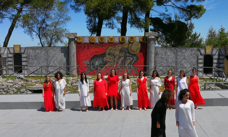 Macerata, il Liceo Leopardi protagonista a Siracusa con "Av-Vinti" (FOTO) Macerata, il Liceo Leopardi protagonista a Siracusa con "Av-Vinti" (FOTO)
