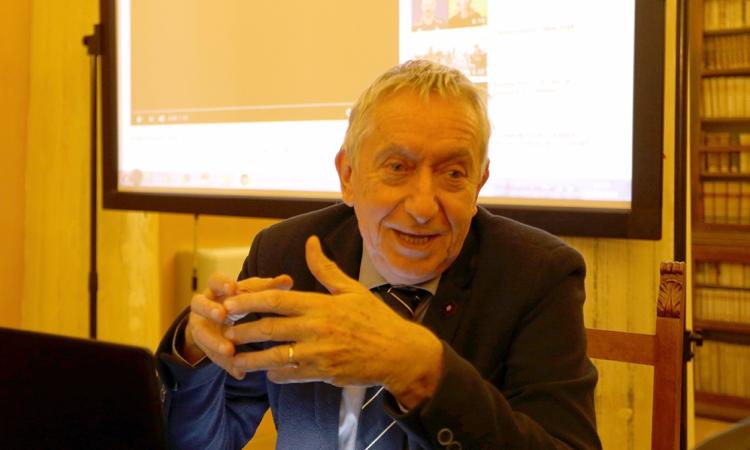Sfratto del "Galilei", il dirigente Castiglioni: "Marcantonelli forza la decisione di Pettinari" Sfratto del "Galilei", il dirigente Castiglioni: "Marcantonelli forza la decisione di Pettinari"