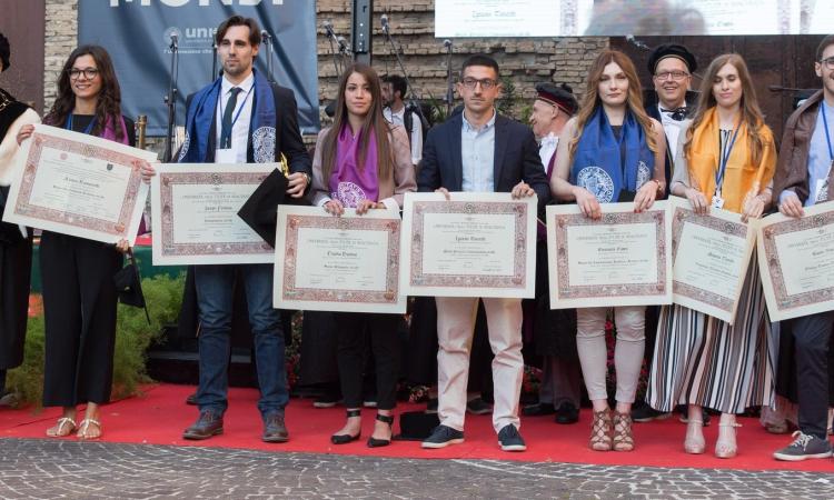 Unimc, cresce il tasso di occupazione dei laureati magistrali: i dati di AlmaLaurea Unimc, cresce il tasso di occupazione dei laureati magistrali: i dati di AlmaLaurea