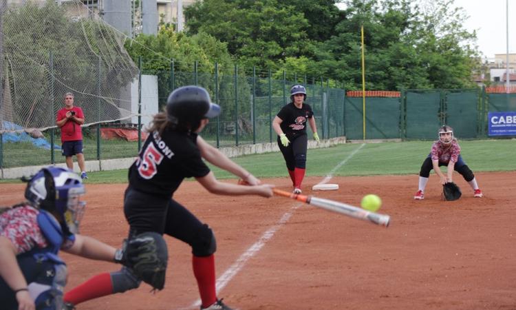 Macerata Softball, la vittoria contro il Cali regala il secondo posto nel campionato di A2