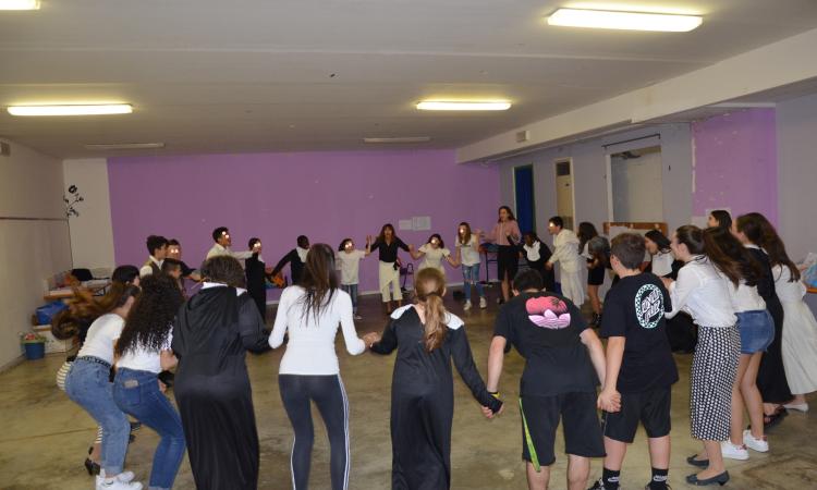 In scena lo spettacolo teatrale “Adotta...un fantasma” all’Istituto “Don Bosco” di Tolentino In scena lo spettacolo teatrale “Adotta...un fantasma” all’Istituto “Don Bosco” di Tolentino