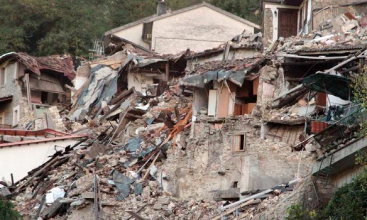 Terremoto, gestione macerie: arrestati per corruzione un’imprenditrice e un dipendente della Regione Marche