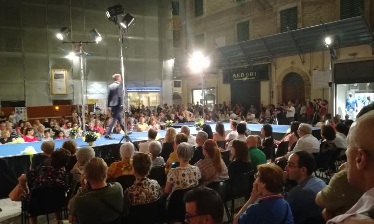 "Macerata... Sotto le stelle": presentata la collezione primavera-estate