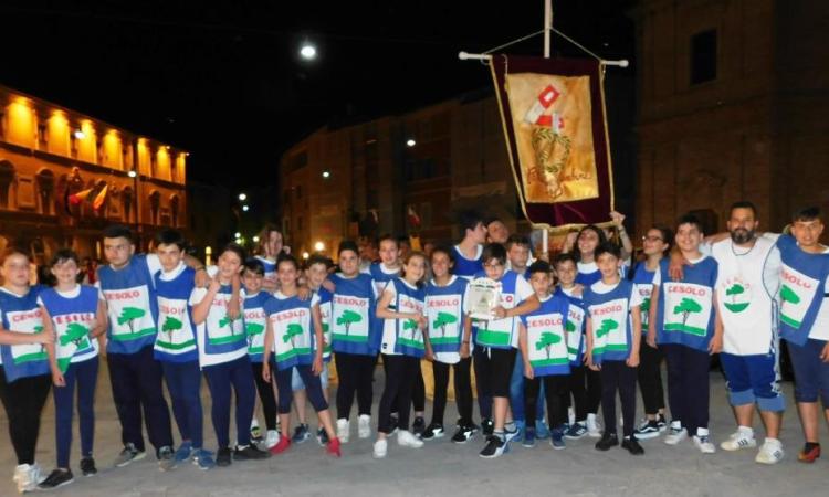 San Severino, concluso il Palio dei Castelli: vincono Cesolo per i piccoli e Di Contro per i grandi San Severino, concluso il Palio dei Castelli: vincono Cesolo per i piccoli e Di Contro per i grandi