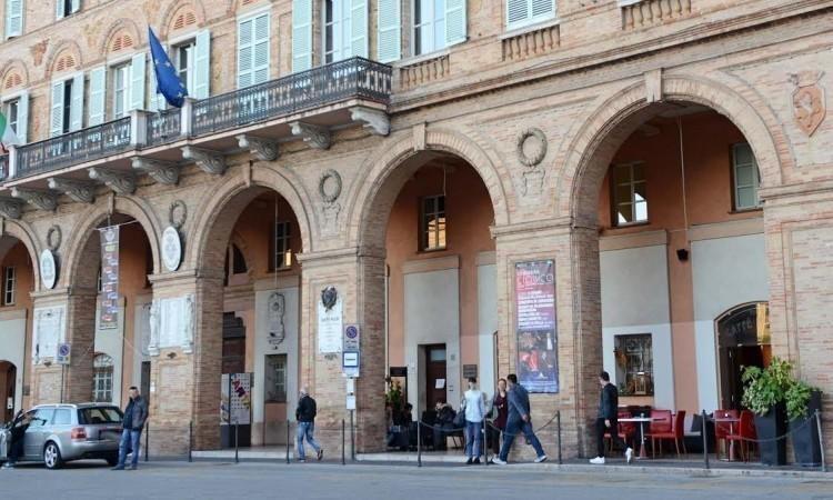Civitanova, al Cosmopolitan l'incontro "Blue Green Region Economic Forum ESG89 Umbria Marche"