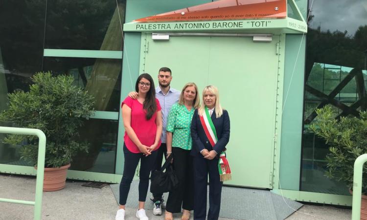 San Severino, nuova palestra all'I.C. "Tacchi Venturi" intitolata ad Antonino “Toti” Barone San Severino, nuova palestra all'I.C. "Tacchi Venturi" intitolata ad Antonino “Toti” Barone