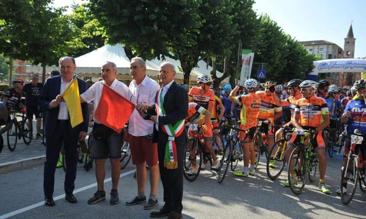 Domenica ricca di appuntamenti a Caldarola (FOTO) Domenica ricca di appuntamenti a Caldarola (FOTO)