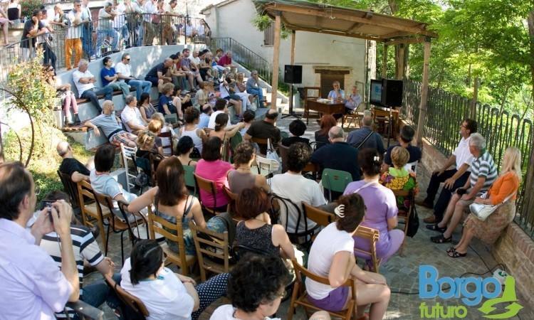 Ripe San Ginesio, torna il festival Borgofuturo: il "climate change" al centro degli incontri Ripe San Ginesio, torna il festival Borgofuturo: il "climate change" al centro degli incontri