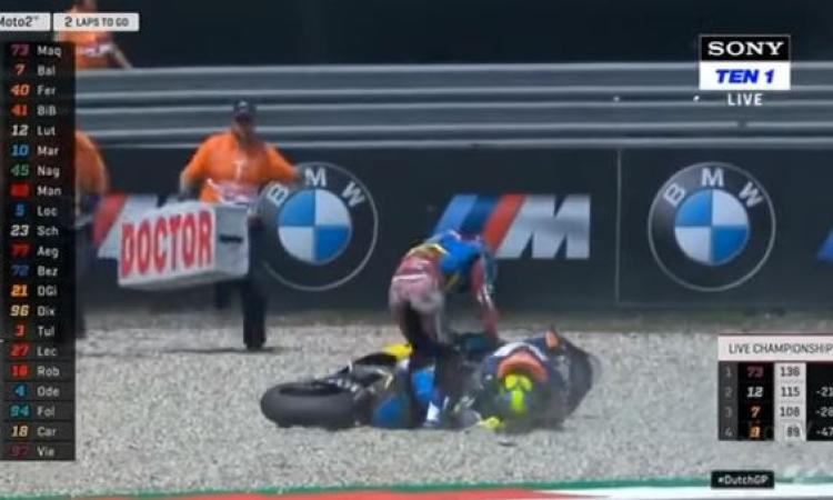 Moto 2: Lorenzo Baldassarri cade a 2 giri dal traguardo e stende Marquez