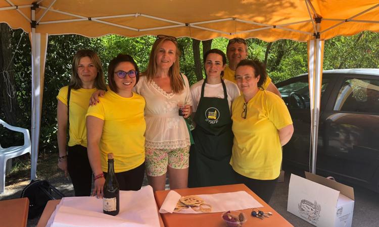Buon cibo e panorami mozzafiato per la prima edizione della Magnalonga di Caldarola (FOTO)