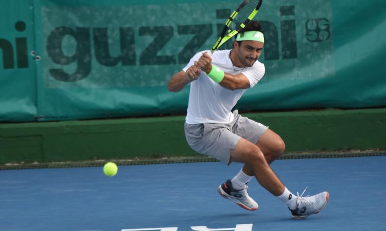 Recanati, Challenger Guzzini: Bega vince il derby italiano con Giustino e vola agli ottavi Recanati, Challenger Guzzini: Bega vince il derby italiano con Giustino e vola agli ottavi