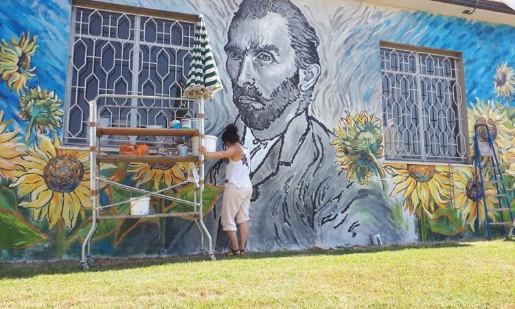 Spunta un "Van Gogh" ad Urbisaglia: il capolavoro dell'artista Simona Tesei (FOTO) Spunta un "Van Gogh" ad Urbisaglia: il capolavoro dell'artista Simona Tesei (FOTO)