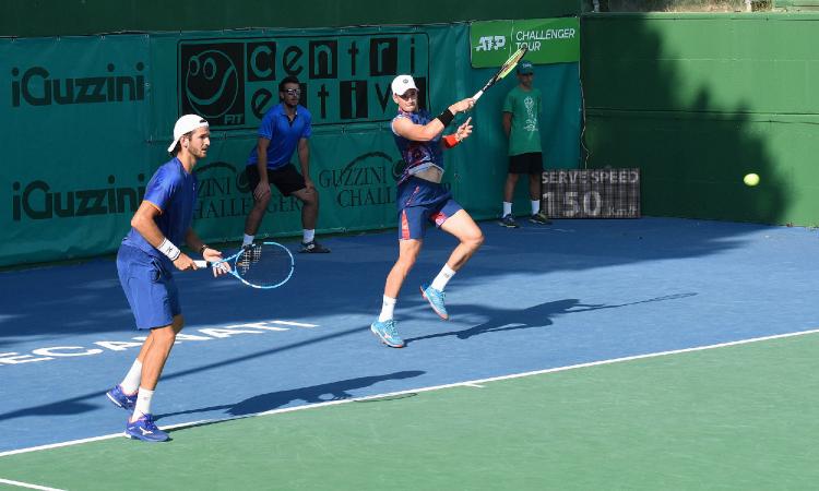 Tennis, Guzzini Challenger: Vavassori e Vega staccano il pass per la finale di doppio Tennis, Guzzini Challenger: Vavassori e Vega staccano il pass per la finale di doppio