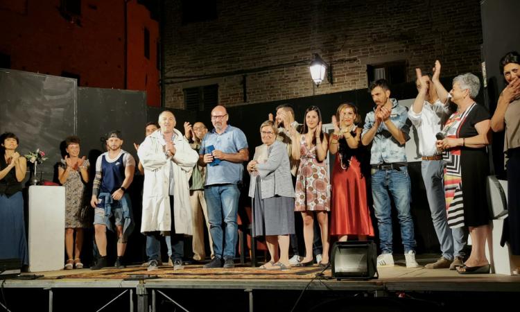 Sarnano, grande successo di pubblico per la rassegna teatrale “Facciamoci quattro risate” Sarnano, grande successo di pubblico per la rassegna teatrale “Facciamoci quattro risate”