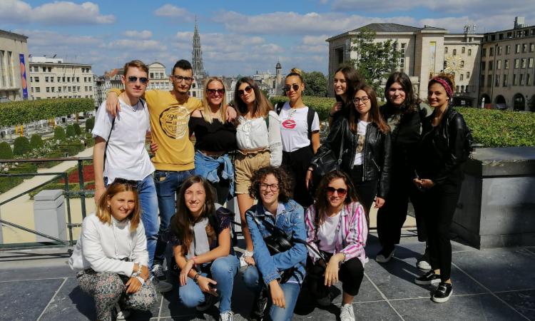 Alternanza Scuola/Lavoro a Bruxelles per quindici studenti del Liceo Leopardi (FOTO) Alternanza Scuola/Lavoro a Bruxelles per quindici studenti del Liceo Leopardi (FOTO)