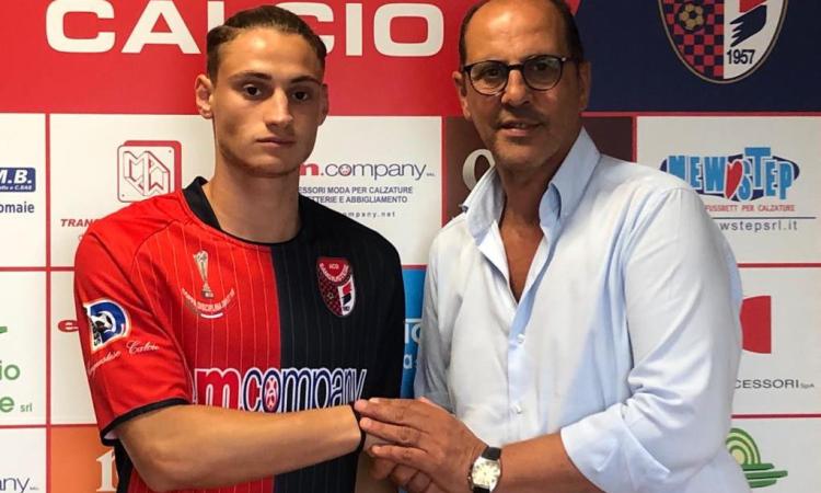 Sangiustese, arriva il giovane esterno d'attacco Vincenzo Romano Sangiustese, arriva il giovane esterno d'attacco Vincenzo Romano
