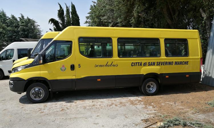 San Severino, nuovo scuolabus per il servizio di trasporto scolastico